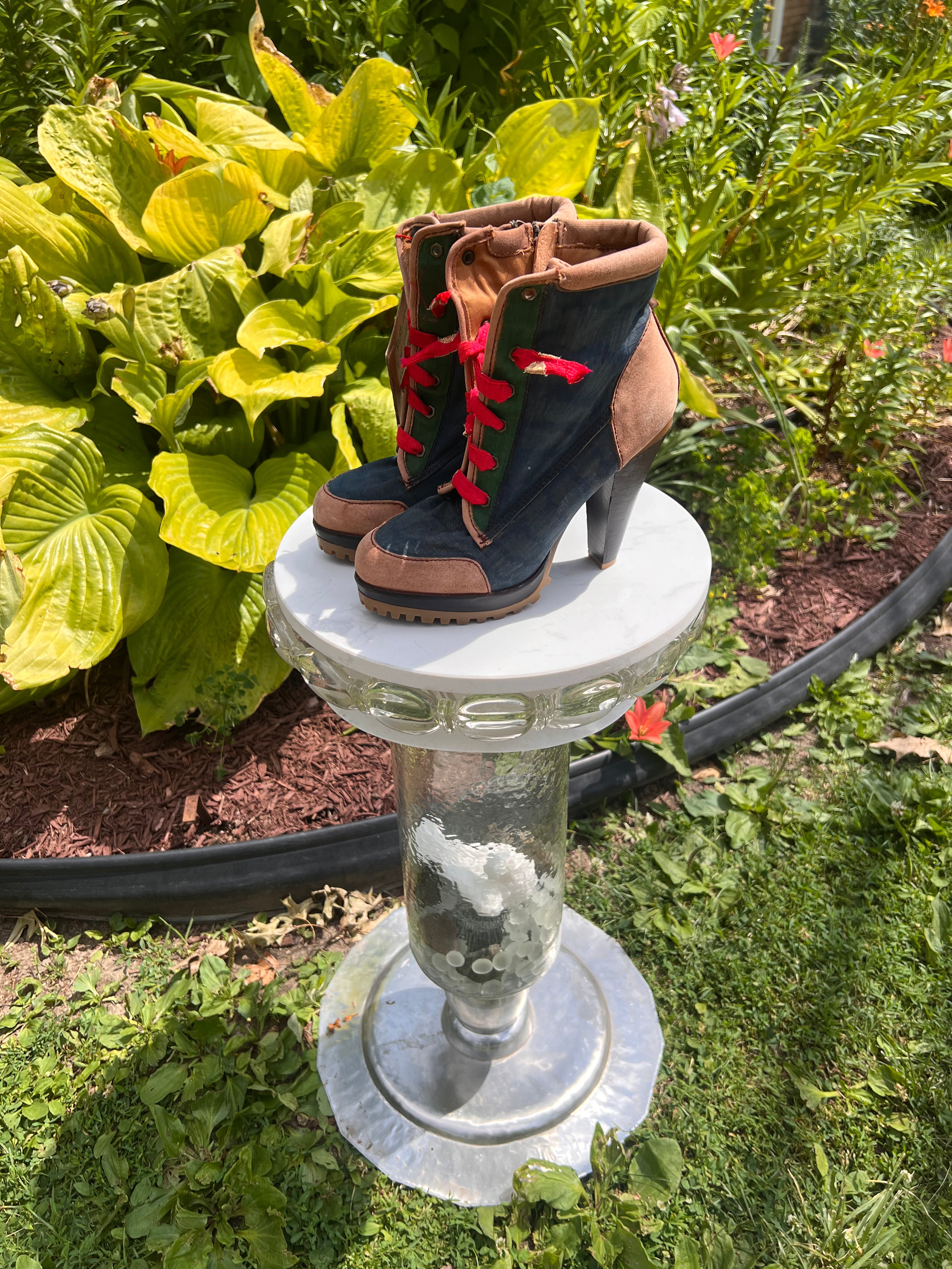 Boots- 7.5